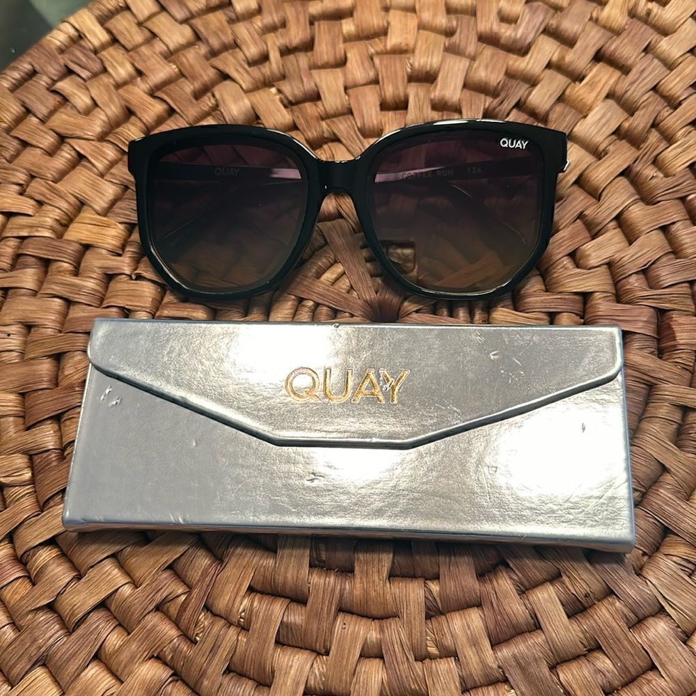 Quay Australia Black Sunglasses W/Hard Case